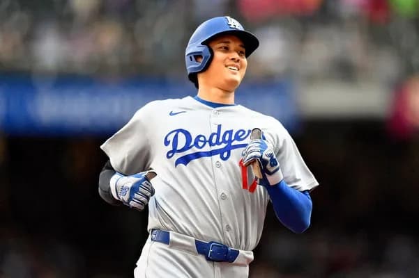 大谷さん、40歳までの10年間は年俸3億円で、50歳までの10年間は年俸100億円の変則支給。