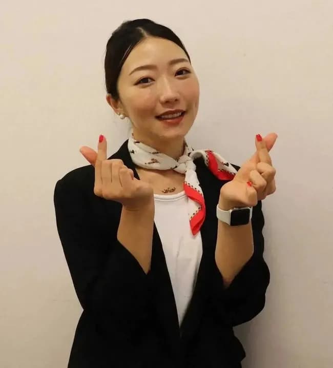 【悲報】元CA芸人不満爆発「芸能界はたばこ休憩多すぎるしタイムマネジメントできてない」