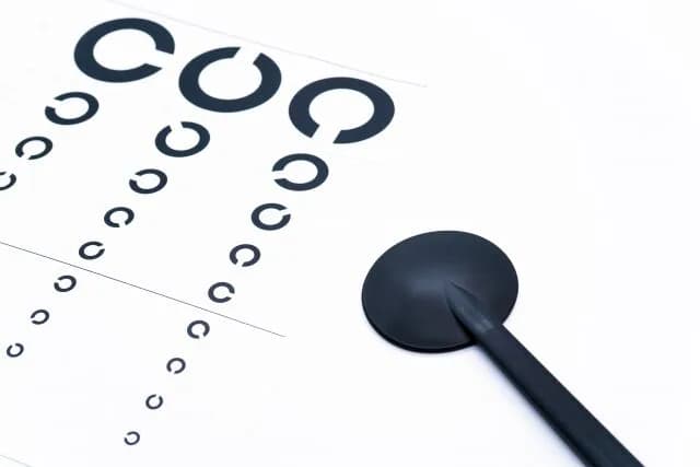 視力0.7ってわかりずらいけど結構悪いよな