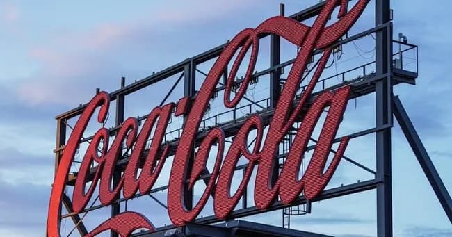 【朗報】コカ・コーラ、人工甘味料不使用でトランプ大統領と合意