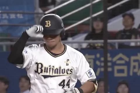 トンさん延長10回無死満塁から勝ち越しの犠牲フライ！！！！！