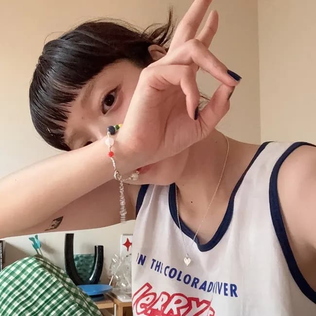 【悲報】あいみょんさん、がっつりタトゥーが入ってると判明