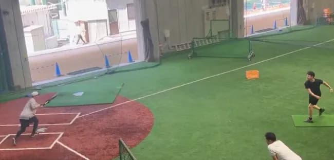 【巨人】泉口と佐々木がジャイアンツ球場でバント練習www