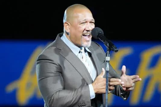 【朗報】ラミレス「村上は大谷翔平のホームラン記録を更新する可能性がある。」