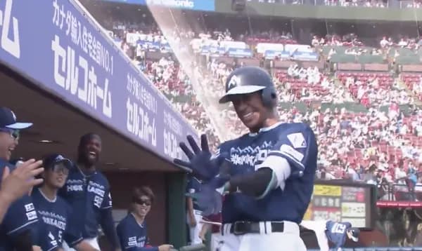 日ハム万波中正、ニッコニコ第15号ホームランｗｗｗｗｗｗ