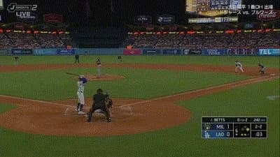 大谷翔平が後半戦初戦で盗塁成功！　送球が腹部直撃でヒヤリ…３打席目まで快音なし