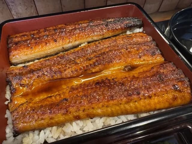 「高いだけで別にうまくないだろ」ってモノ挙げてけwwwwwww