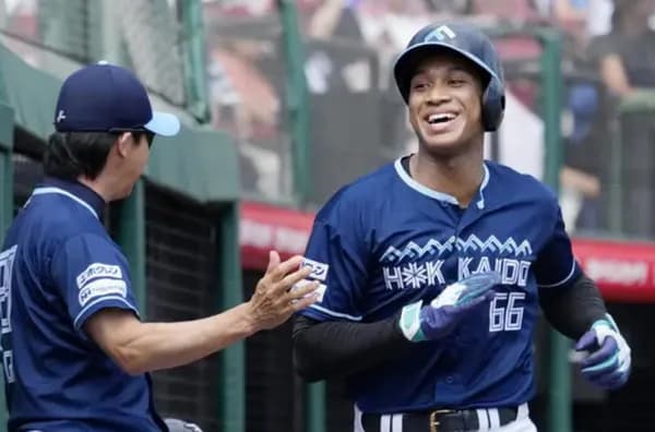 日本ハム、楽天スイープ前半戦貯金21達成！細野6回無失点3勝目！