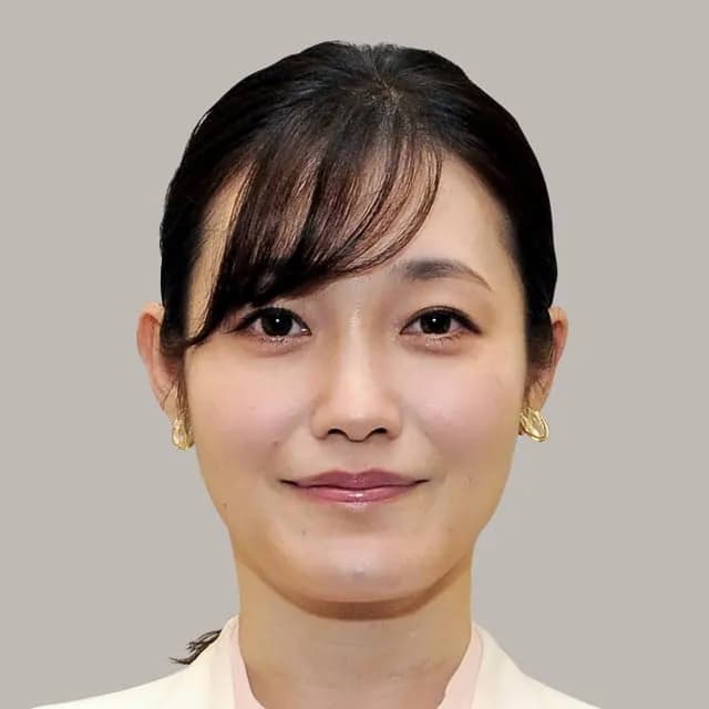 【悲報】参政党・おさや、22歳年上夫を略奪婚していたｗｗｗｗ