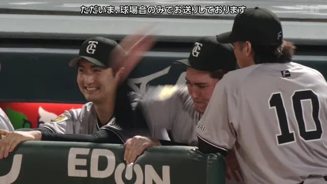 リチャード、突然ベンチで暴れ出す…ｗｗｗｗ