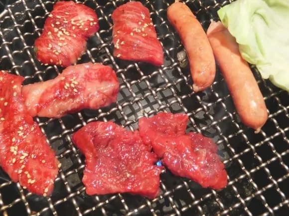 【悲報】焼肉屋さん、グリルに消毒用アルコールを追加した結果・・・・・・・・・・・