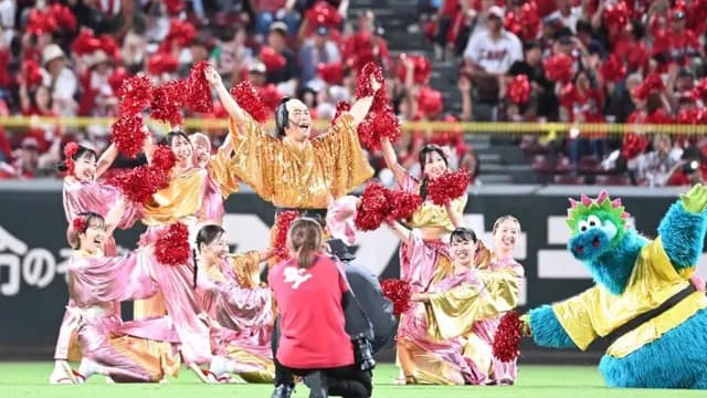 元カープ天谷『マツケンサンバ』披露！ズムスタ初のLED照明演出が遂にお披露目
