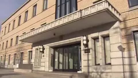 23歳会社員、警察官に頭突き逮捕「先輩と間違えた」容疑否認