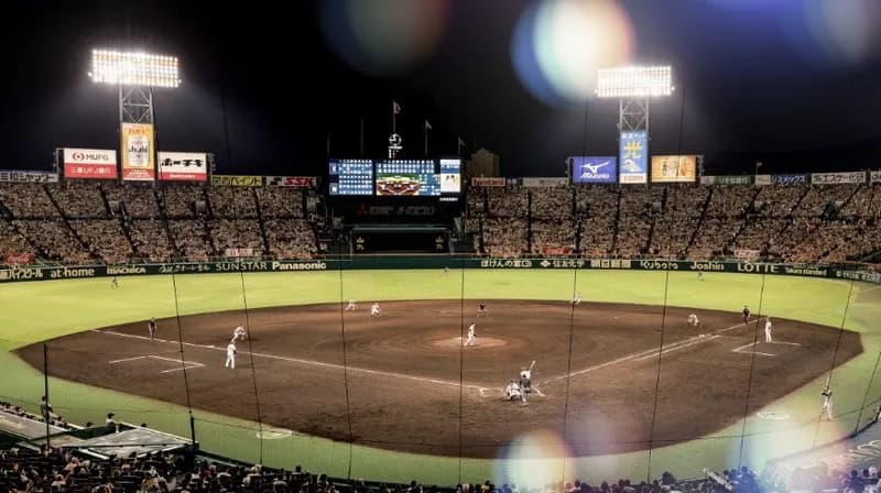 『甲子園』←これ昔は53,000人くらい入ってたよな？