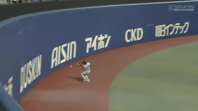 【中日対巨人14回戦】巨人・キャベッジの守備ｗｗｗｗｗｗｗｗｗｗｗｗｗｗｗ