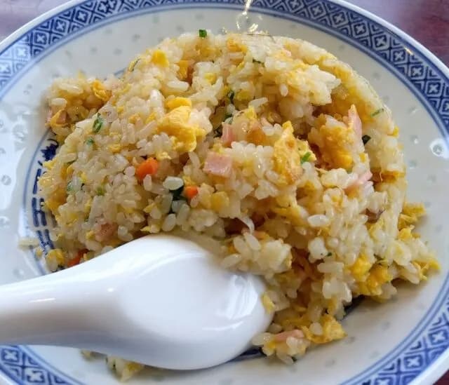 チャーハンってパラパラじゃない方がうまくね？