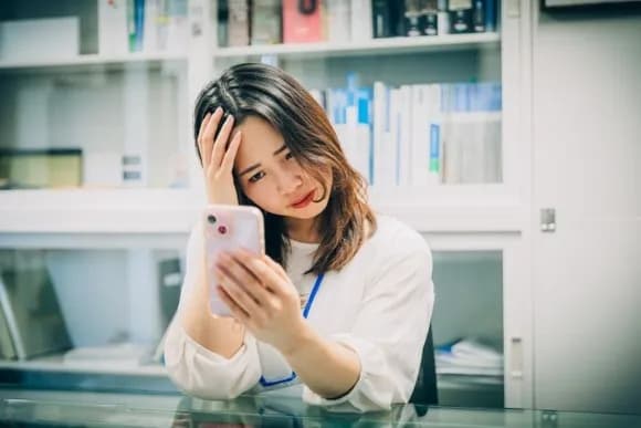 【悲報】女さん「マチアプで身長168cmのイケメンと会ったけど身長で異性として見れなかったわ・・・」