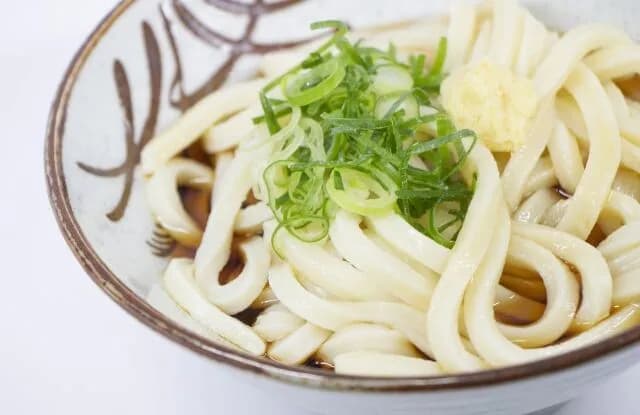 うどんに生姜、そばにワサビみたいな風潮