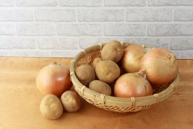 タマネギとジャガイモを大量に使う料理を教えてクレメンス