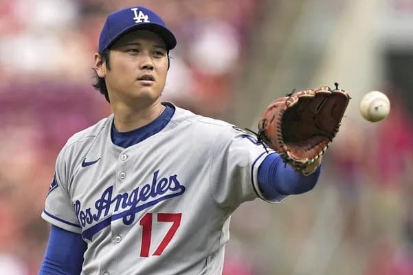 米メディア「大谷はもはや最高の野球選手ではない。かつてのように二刀流をこなす能力はない」
