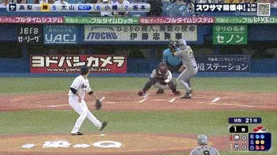 【ヤクルト対阪神14回戦】阪神、初回2アウト二三塁からワイルドピッチで三塁ランナーが生還し1点先制！！！！！！！！！！