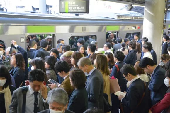 【画像】東京都民「東京は車がいらない！電車だけで暮らせて便利！」→その東京の電車の様子がこちらｗｗｗｗｗｗｗｗｗｗｗｗｗｗｗｗ