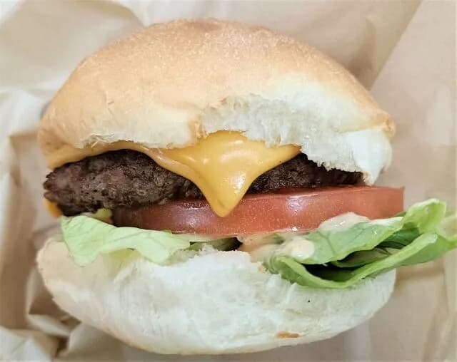ハンバーガー「パン＋肉＋野菜＋チーズです🍔」←これが不健康食の代表扱いされてる理由