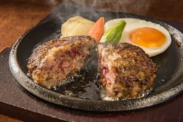 ハンバーグって過大評価されてへんか？🥺