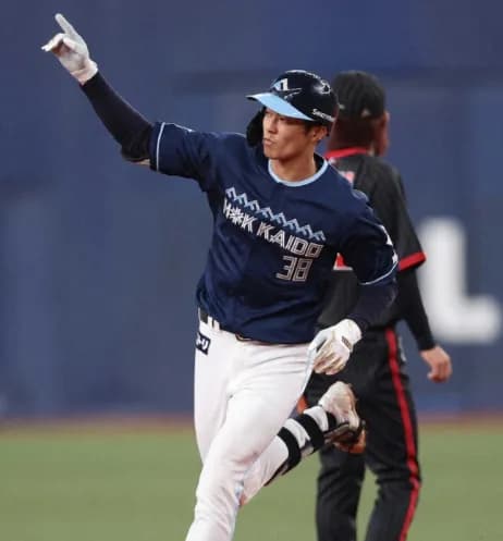 【日本ハム】石井一成2号ソロで先制！ドタバタ移動＆試合開始15分遅れも先制点はサクっとゲット