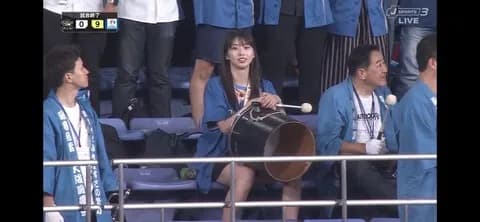牧野真莉愛さん、私設応援団で太鼓を叩く姿が話題に