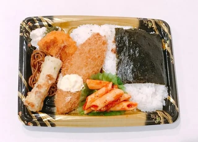 のり弁とかいうお金がない時しか食べない弁当wwwwwwwwwwwwwwwwwwwww