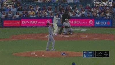 大谷翔平、第一打席で７試合連続安打となるセンター前ヒット！！！！！！！！！！！