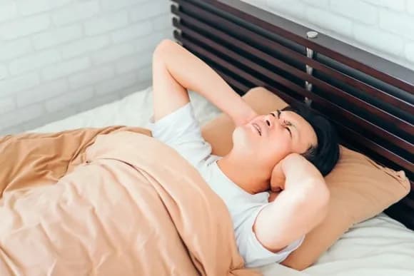 【急募】一瞬で寝れる方法教えて・・・・・！！！