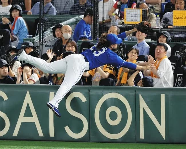 中日ドラゴンズ、観客を潰してしまう