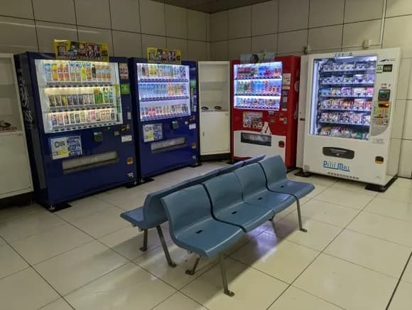 【悲報】仕事の時毎日飲み物買うヤツ←アホですｗｗｗｗｗｗｗｗｗｗ