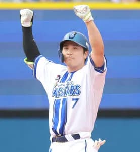 De佐野恵太(30)　.282(5位)　11本(7位)　50打点(4位)　OPS.747(5位)