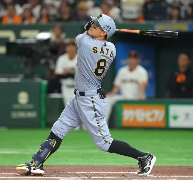 佐藤輝明(神).289 31本 76打点 OPS.967 9盗塁 2失策