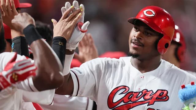 カープモンテロ『8月アーチ量産モード』の裏に…朝山コーチから「一日一善」の暗示