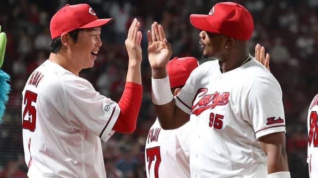 【朗報】カープさん、3位DeNAと1ゲーム差！『若手育成フォルム』で逆に強くなる