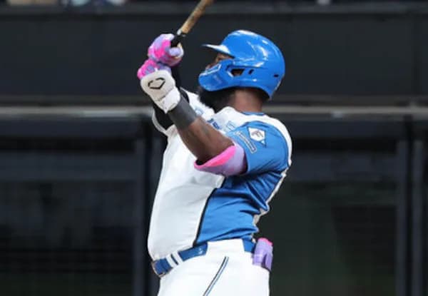 日ハム、ロッテに連勝で首位ソフトバンクに3ゲーム差！福島7回2失点好投2勝目！