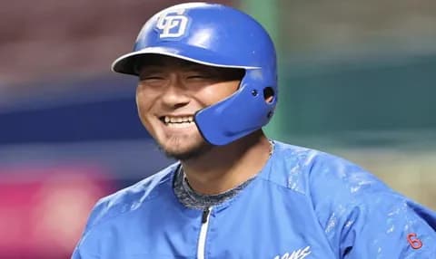 中田翔がＳＮＳ更新　日本ハム時代のユニホーム写真投稿でフォロワー混乱「意味深過ぎます」「えっ、どゆこと？」