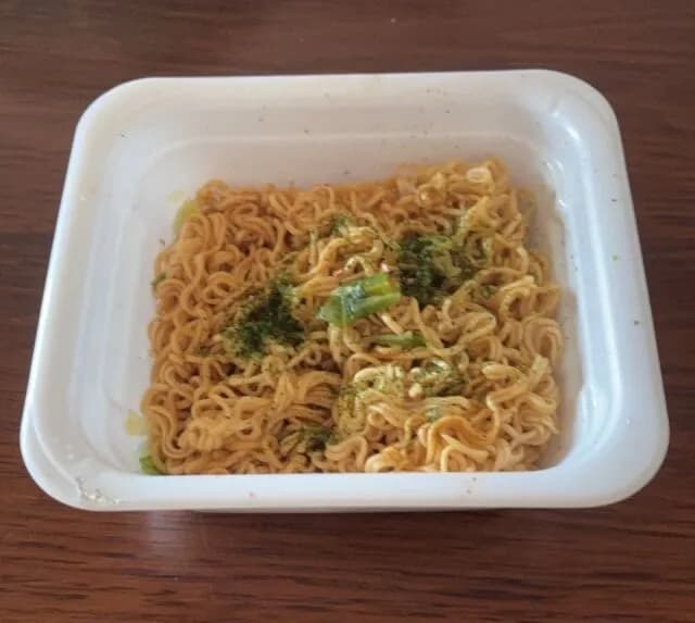 一番美味いカップ焼きそばを思い浮かべてください