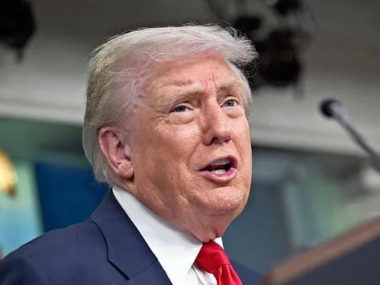 トランプ大統領「もしもし、ノーベル賞を受賞しようと思うんですけど…」