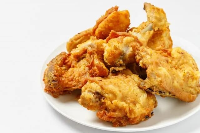 ご飯を食えるか丁度半々に分かれるおかずwww