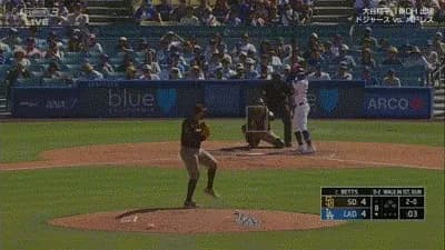 ドジャース・ベッツ、パドレス・スアレスから第１３号勝ち越しソロホームラン！！！！！！！！！！！！！！！！！！