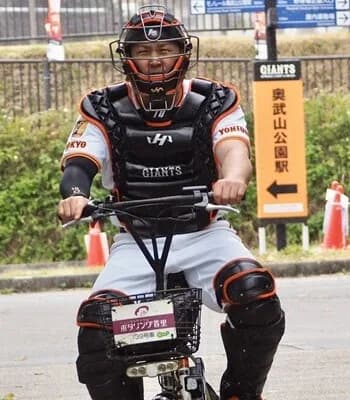 ソフトバンク「甲斐拓也くん4年10億ね」 巨人「ほなうちは5年15億や！」