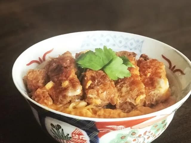 カツ丼に乗ってる葉っぱの意味ｗｗｗｗｗｗｗｗｗｗｗｗｗｗｗｗｗｗｗｗｗ