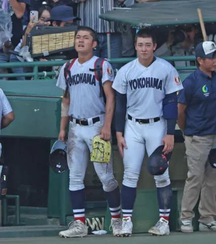 【高校野球】横浜・奥村頼人は悔し涙が止まらず「球場の雰囲気がアウェーの感じだった」「実力以上に怖かった」プロ志望も表明