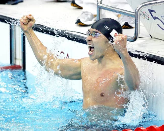 【文春砲】北島康介、小芝風花似の銀座ホステスと「超気持ちいい不倫」記者の直撃に「何も言えねえ」