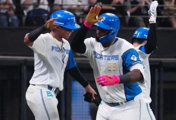 日本ハム接戦制し4連勝！水谷先頭打者アーチ！レイエス二打席連続弾！柳川10セーブ目！